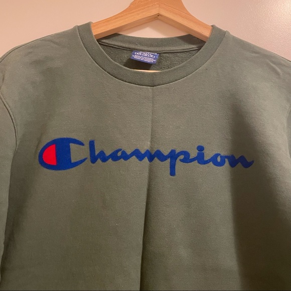 Champion Sweatshirt - Picture 2 of 5